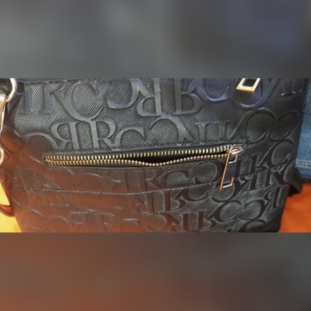 Fixed price CARLORINO Sling bag - Picture 7 of 9